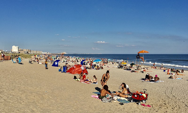 File:Rockaway Beach, Queens - 20200904.jpg