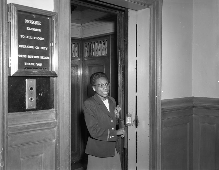 File:Mosque elevator operator (2899345526).jpg